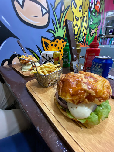 Sangucheria Feroz - Gastronomía y hostelería