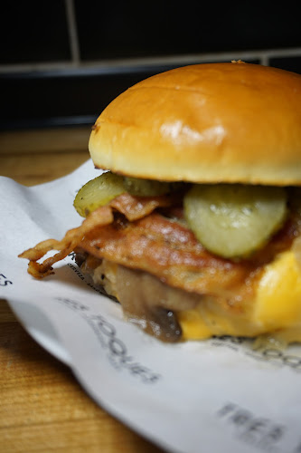 Comentarii opinii despre Tres Toques Sandwich cerveza y cafe