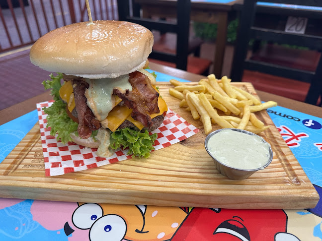 Come Riko Entre Hermanos