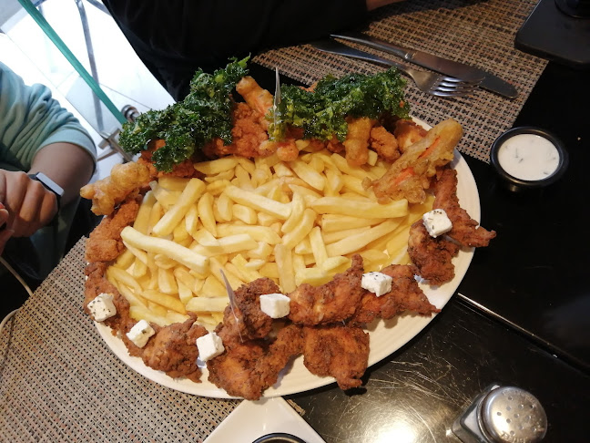 Opinii despre Chicken International Restaurant în Santiago - Gastronomía y hostelería