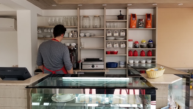 Tre Volte Pizzería & Cafetería - Gastronomía y hostelería