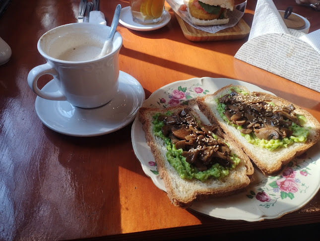 Comentarii opinii despre Cafetería Casa El Trébol