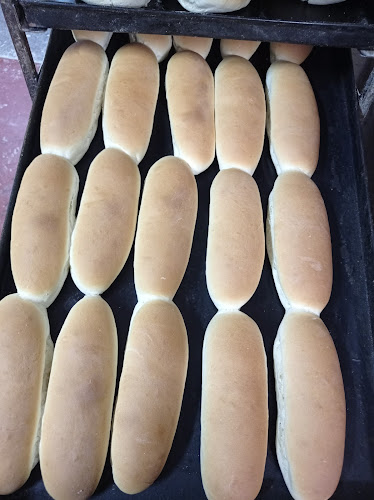 Comments and reviews of Panadería Pinocho