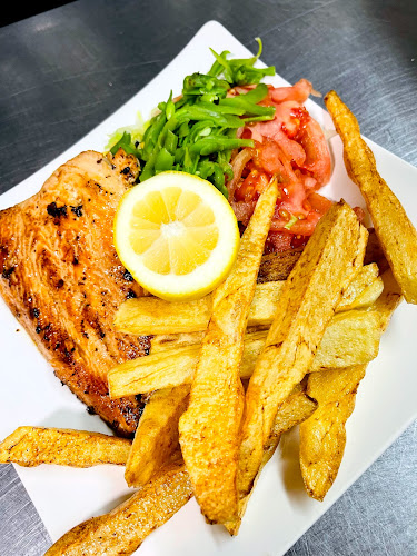 Reviews of Restaurant Café Irlandes in Puerto Aysen - Gastronomía y hostelería