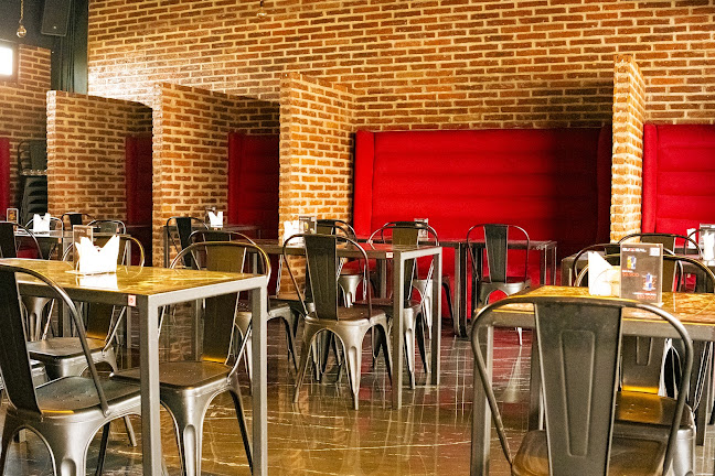 Comments and reviews of Bar Surreal