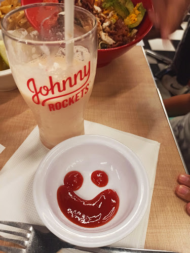 Comments and reviews of Johnny Rockets Mallplaza Oeste