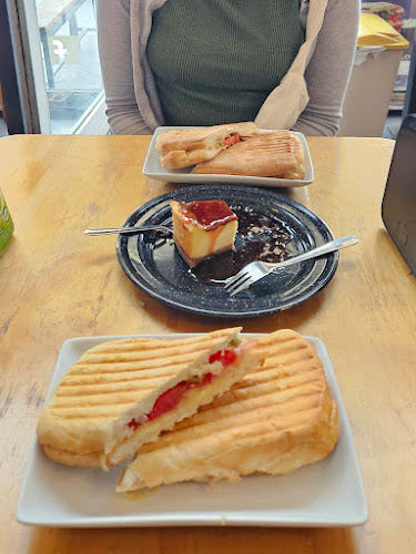 Opinii despre PaniniCafe Sotomayor în Valparaíso - Gastronomía y hostelería