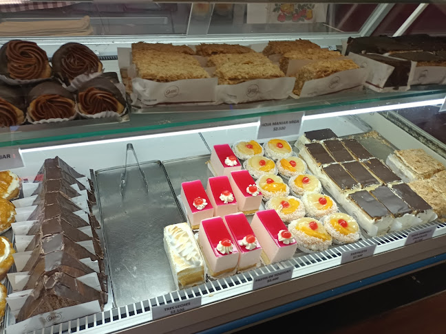 Comments and reviews of Panadería y pastelería "Geno"
