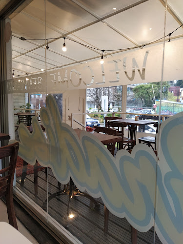 Opinii despre Paradise Restaurant în Puerto Montt - Gastronomía y hostelería