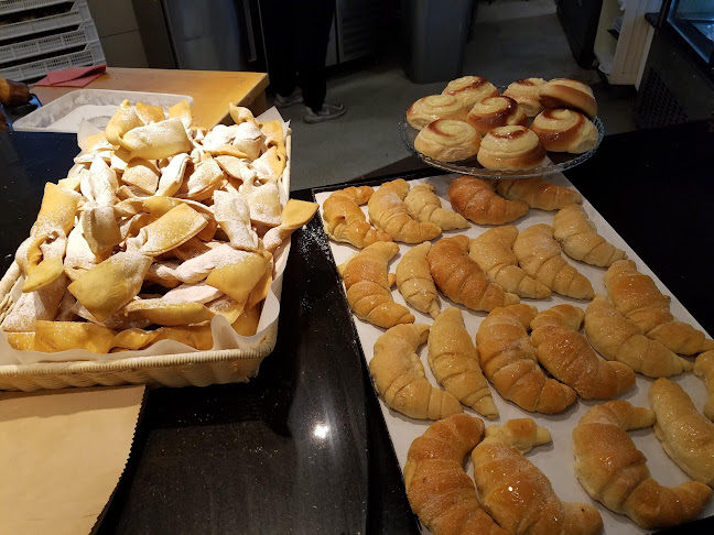 Calle Camino el Alba 11969, Local 201, Las Condes, Región Metropolitana