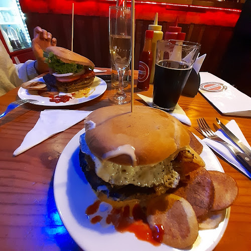 BEERHOUSE BAR PUCON Phone number