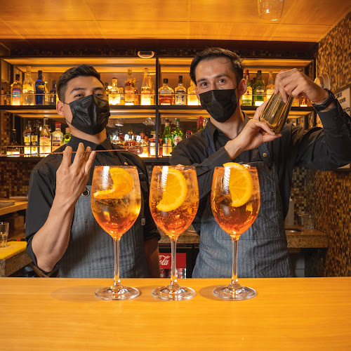 Ciro's Bar Isidora Open Times