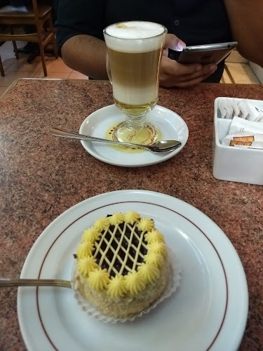 Café Colonia Open Times