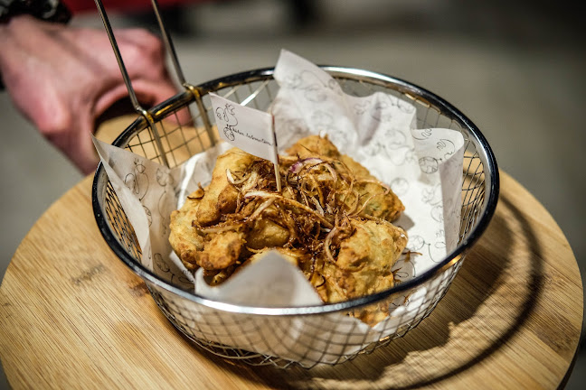 Chicken International Restaurant - Gastronomía y hostelería