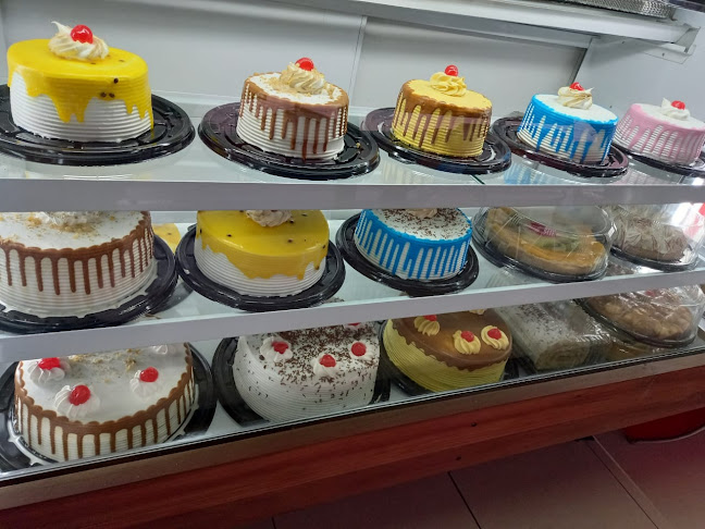 Opinii despre Pasteleria Y Panaderia Sinergia în Maipú - Gastronomía y hostelería