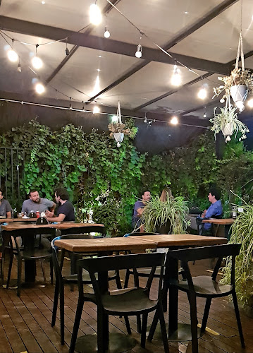 Tres Toques Sandwich cerveza y cafe