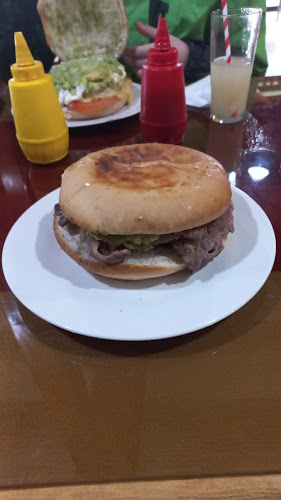 Janos Restaurante & Autoservicio Open Times