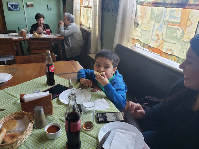 Restaurante Club de Artesanos Phone number