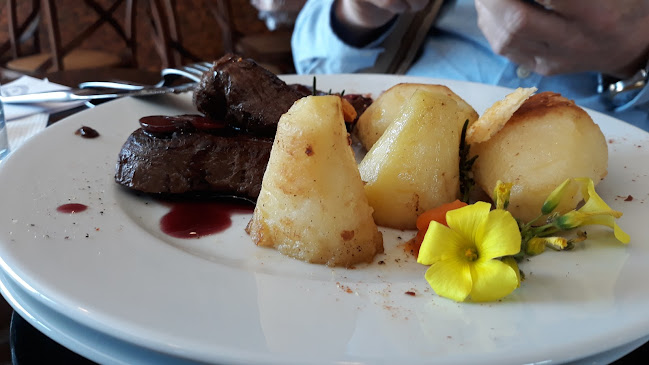 Restaurant Anden11 Open Times