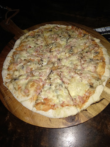 Opinii despre RK Medieval în Valdivia - Gastronomía y hostelería