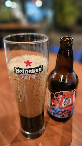 Tres Toques Sandwich cerveza y cafe - La Reina