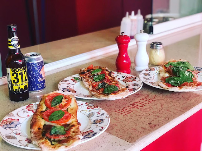 Tre Volte Pizzería & Cafetería Open Times