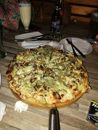 Deluxe Restobar - Los Angeles