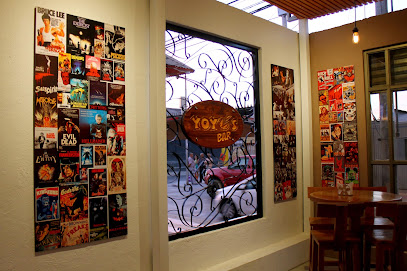 Yoyo's Pizza Bar Pizzas Sandwich