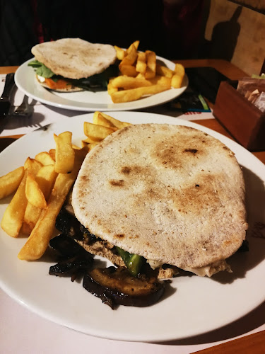 Chocolates y Restaurant Cassis