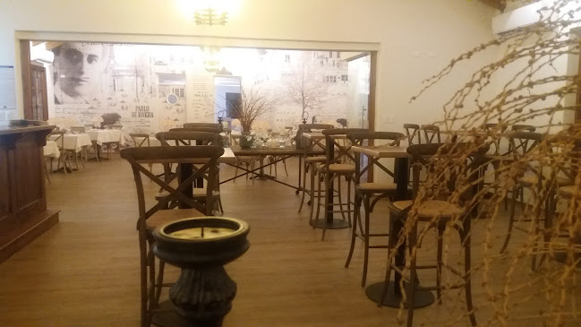 https://restaurantelospoetas.cl/es/inicio/