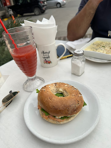 Pastelería Delice Open Times