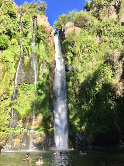 Potrero Grande, Parada Manuel Rodríguez. Restaurante El Deportista