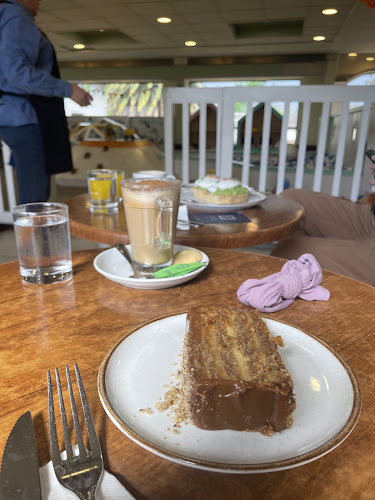 Av. Príncipe de Gales 6543, 7850308 Santiago, La Reina, Región Metropolitana