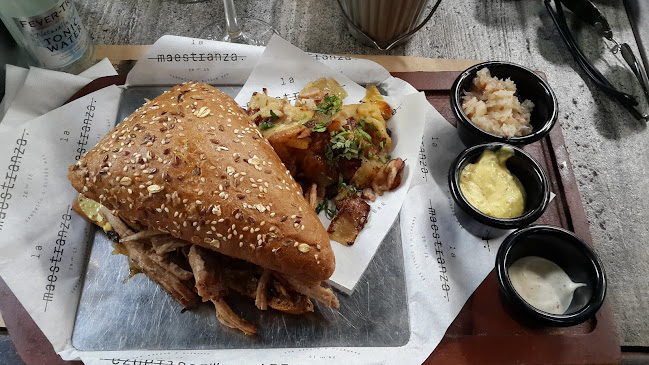 Reviews of La Maestranza Sandwich & Burger Bar in Vitacura - Gastronomía y hostelería