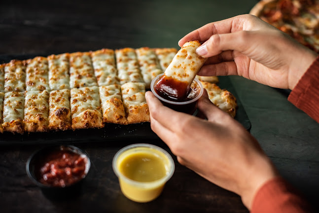 Comments and reviews of MELT Pizzas