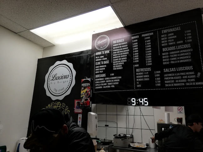 Luscious Big Burger - Iquique