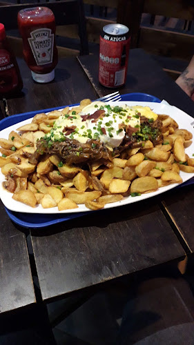 La Maestra Sanguchería - Gastronomía y hostelería