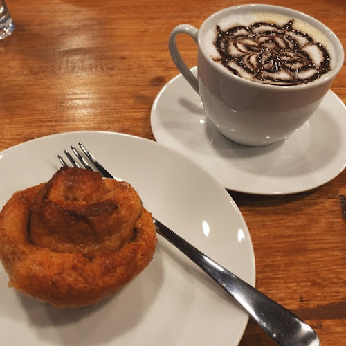Oromo Coffee & Dessert - Gastronomía y hostelería