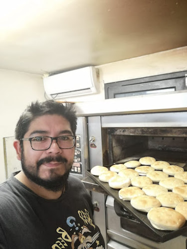 Opinii despre Panaderia Pasteleria Todo Rico în Conchalí - Gastronomía y hostelería