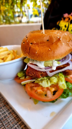 Opinii despre Chicken International Restaurant în Santiago - Gastronomía y hostelería