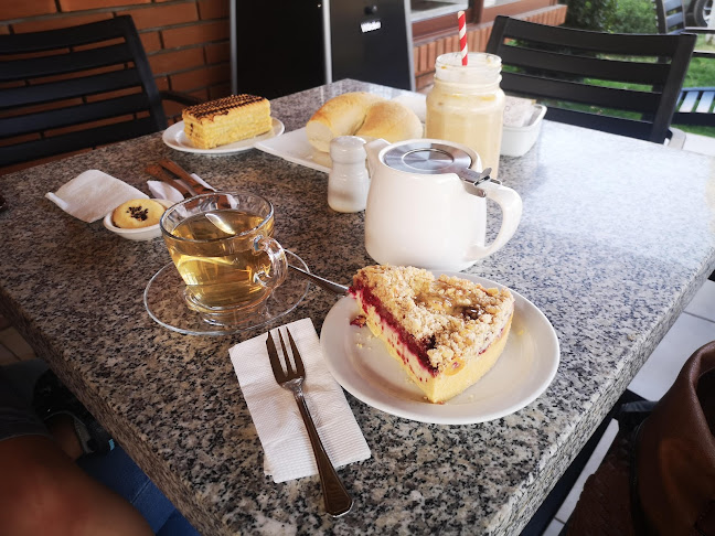 Tres Delicias | panadería, pastelería & heladería.