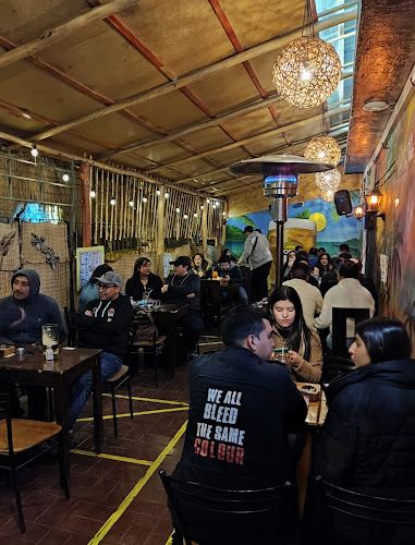 Montañita Restobar Egaña