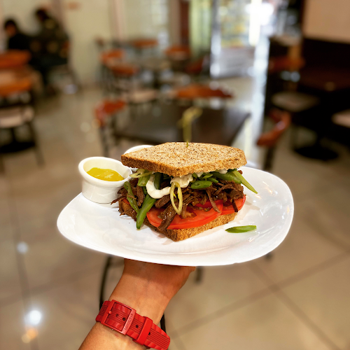 Gran Av. José Miguel Carrera 10375, Local 1190, 8020899 El Bosque, Región Metropolitana