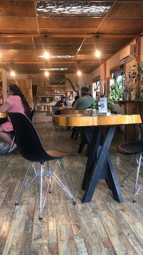 Cowilij Café Boutique Open Times