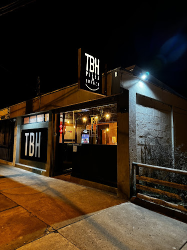 The Best House, Pizzas & Burger