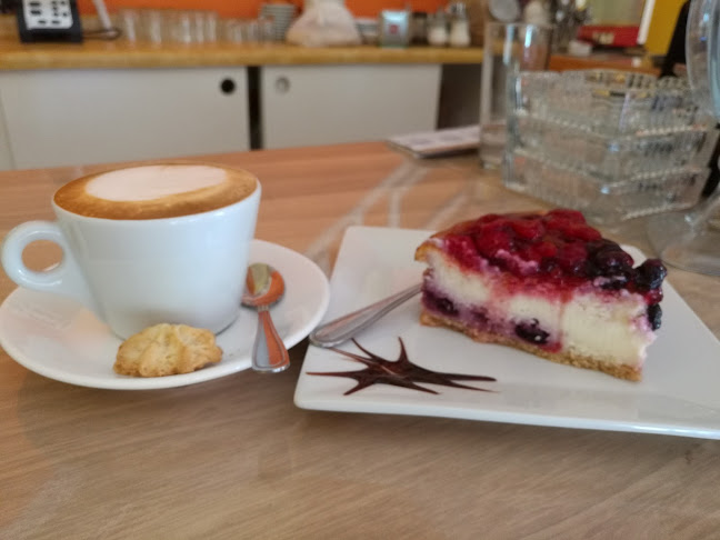 THE HOUSE COFFEE BAR