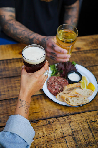 Comments and reviews of El Growler