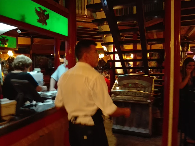 Gennaros Restaurante - Gastronomía y hostelería