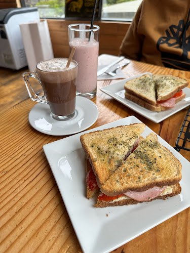 Comentarii opinii despre Los Morros Coffe Shop