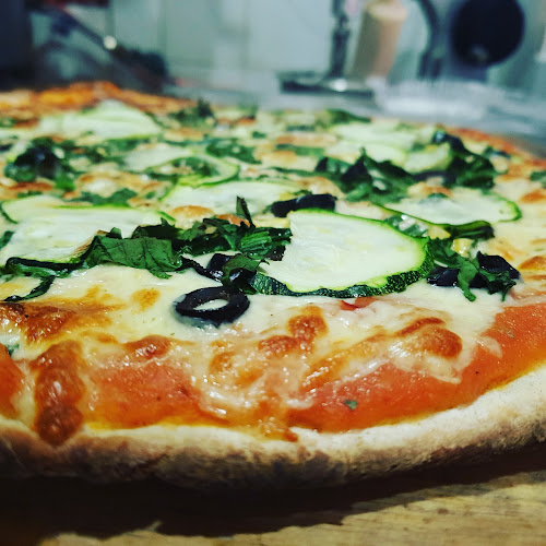 Tarantella Pasta, Pizza & Emporio - Gastronomía y hostelería